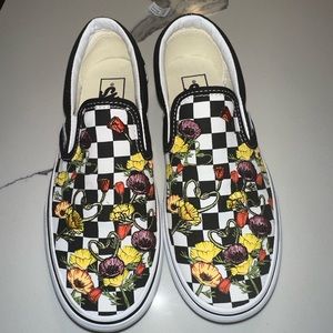 New womens Vans size 7
